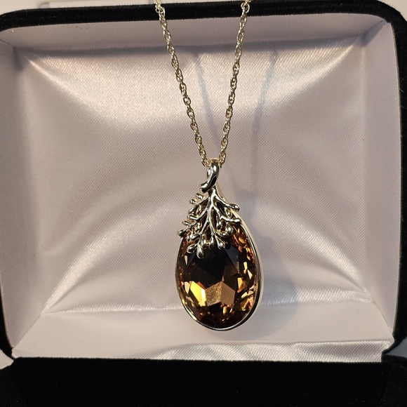 Alyantyer Happy Olive Leaf 18k Gold Plated Citrine Crystal Tear Drop Necklace - Picture 3 of 5